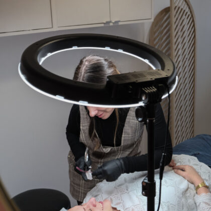 Restructuration et épilation des sourcils