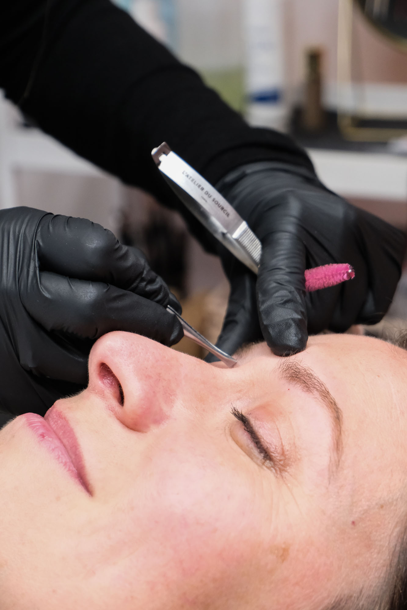 Restructuration et épilation des sourcils