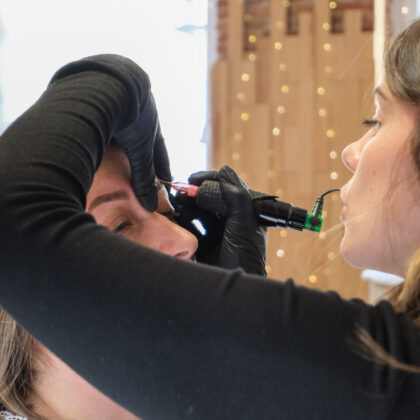 Maquillage permanent sourcils